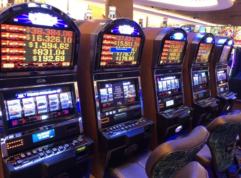 Meja live casino pomp88 dengan dealer profesional streaming secara real-time